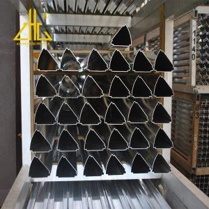 Extrusión de aluminio triangular